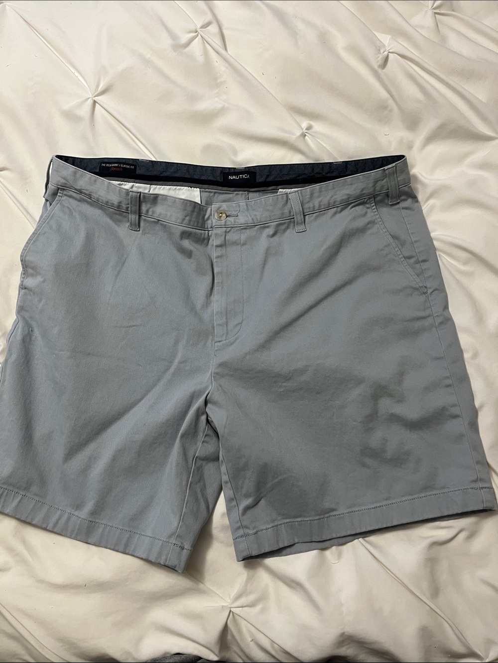 Nautica Men's 42 Light Gray Flat Front Performance Shorts